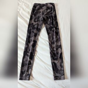 Athleta Girl Leggings Kids M 8-10 Printed Chit Chat Tight Pants Camo ActiveWear